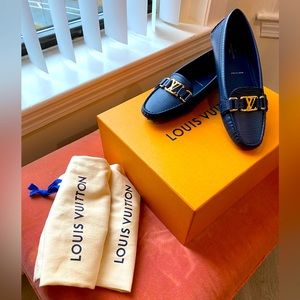 Louis Vuitton Leather Loafers, New, Never worn, Size M37, Navy